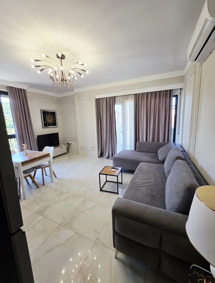 Me Qera: 1+1 (📍Parku olimpik- Ngjitur me Komuna e Parisit) - 70 m2 (Pallat 2023) | 🔥🔥 800 Euro/Muaj