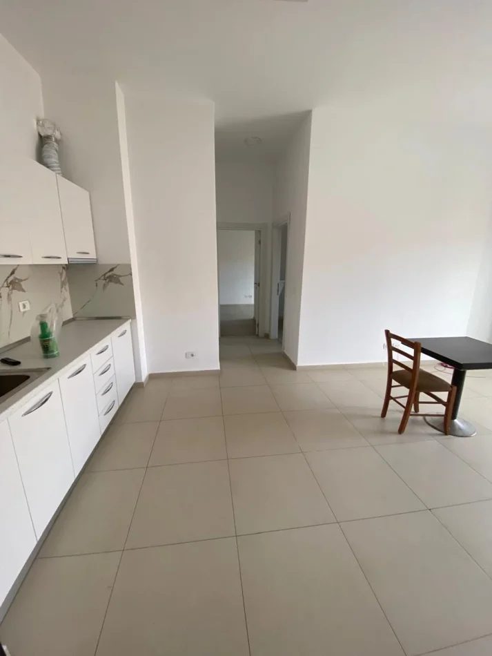 Tirane, jepet me qera apartament 2+1 Kati 3, 82 m² 750 € (Rruga Dervish Hatixhe)