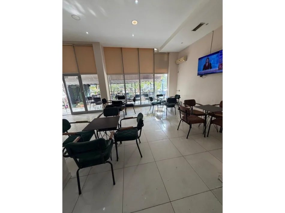 Tirane, shitet ambjent biznesi Kati 0, 98 m² 245.000 € (ASTIR)