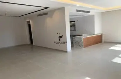 Tirane, shitet dyqan Kati 0, 55 m² 270.000 € (STACIONI TRENIT)