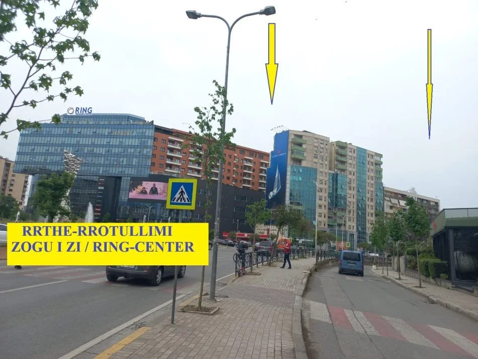 Tirane, Me Qera Ambjent/Apartam për sutido të ndryshme, zyra, calll-center, klinike...etj, në kat 5,pallat ri, 12 kate, 