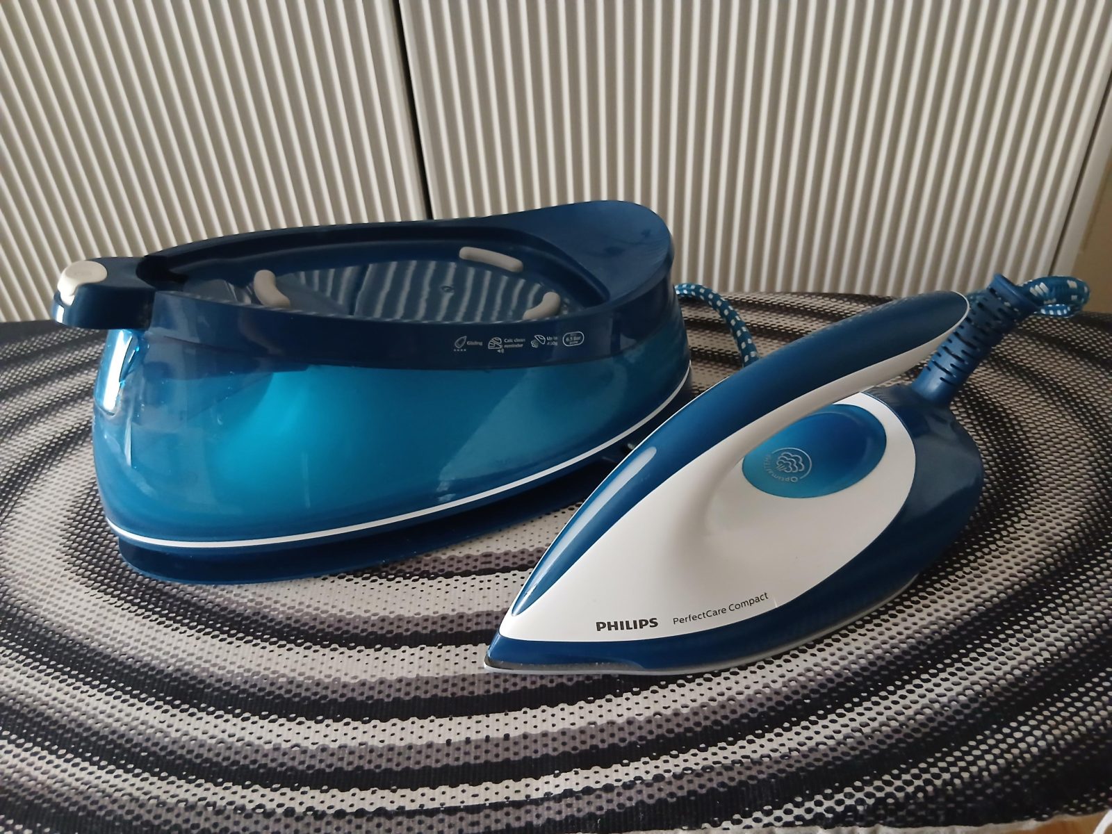 Shitet hekur me kaldajë "Philips PerfectCare" Compact GC7844