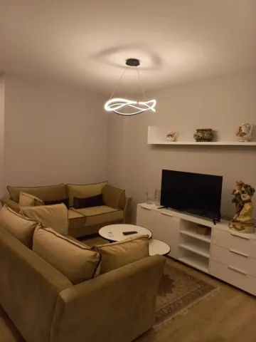 Tirane, shitet apartament 1+1 Kati 1, 60 m² 150.000 € (KOMUNA E PARISIT)