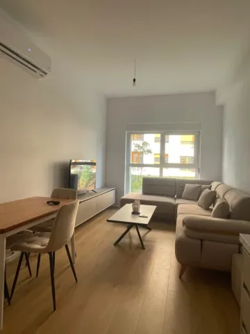 Tirane, jepet me qera apartament 2+1 Kati 3, 70 m² 600 € (Mangalem 21)