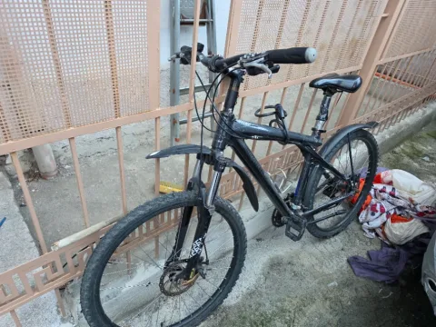 Tirane, shes biciklete Biciklete 26 GT Made in Usa e zeze 125 €