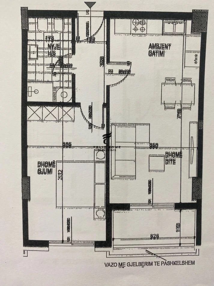 Tirane, shitet apartament 1+1+Ballkon Kati 4, 85 m² 130.000 € (FUSHA AVIACIONIT)
