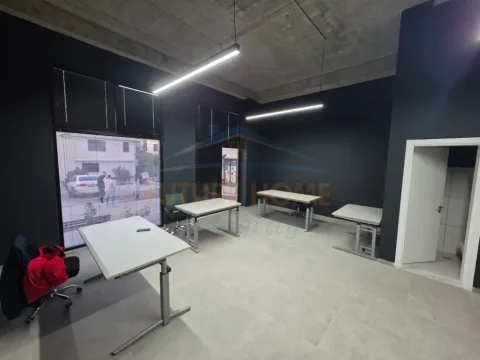 Tirane, shitet ambjent biznesi Kati 0, 75 m² 200.000 € (Rruga Jordan Misja)