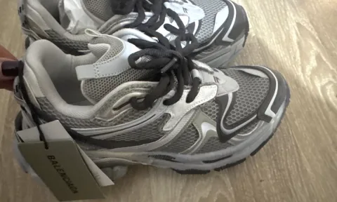 Shiten atlete balenciaga