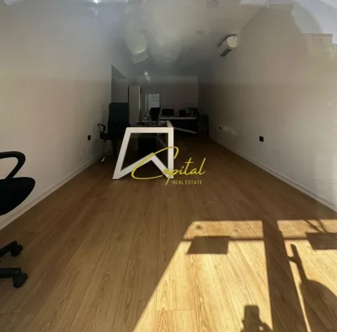 Tirane, jepet me qera dyqan Kati 0, 63 m² 2.500 € (BULEVARDI ZOGU I PARE)