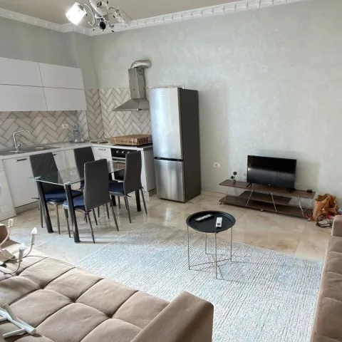 🏠 JEPET ME QIRA APARTAMENT 2+1 | ISH PARKU I AUTOBUSËVE 📍