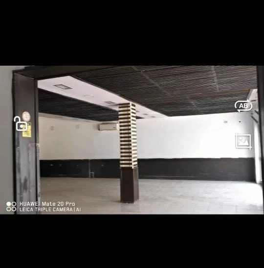 Tirane, shitet magazine Kati 0, 148 m² 250.000 € (ALI DEMI)
