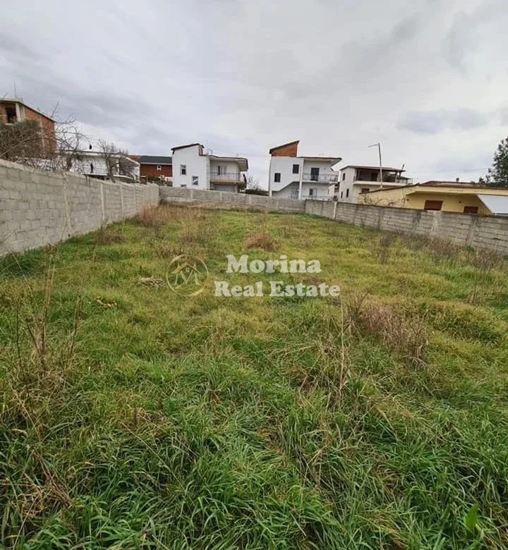 Tirane, shitet toke , 750 m² 150.000 € (Domje)