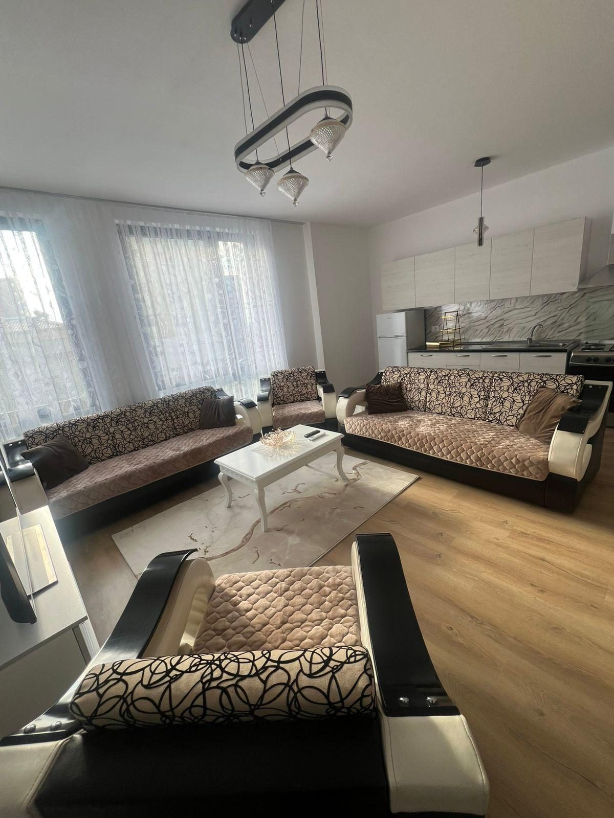 JEPET ME QERA APARTAMENT 2+1 BULEVARDI I RI