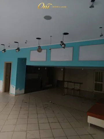 Tirane, jepet me qera dyqan Kati 1, 97 m² 1.000 € (KOPSHTI BOTANIK)