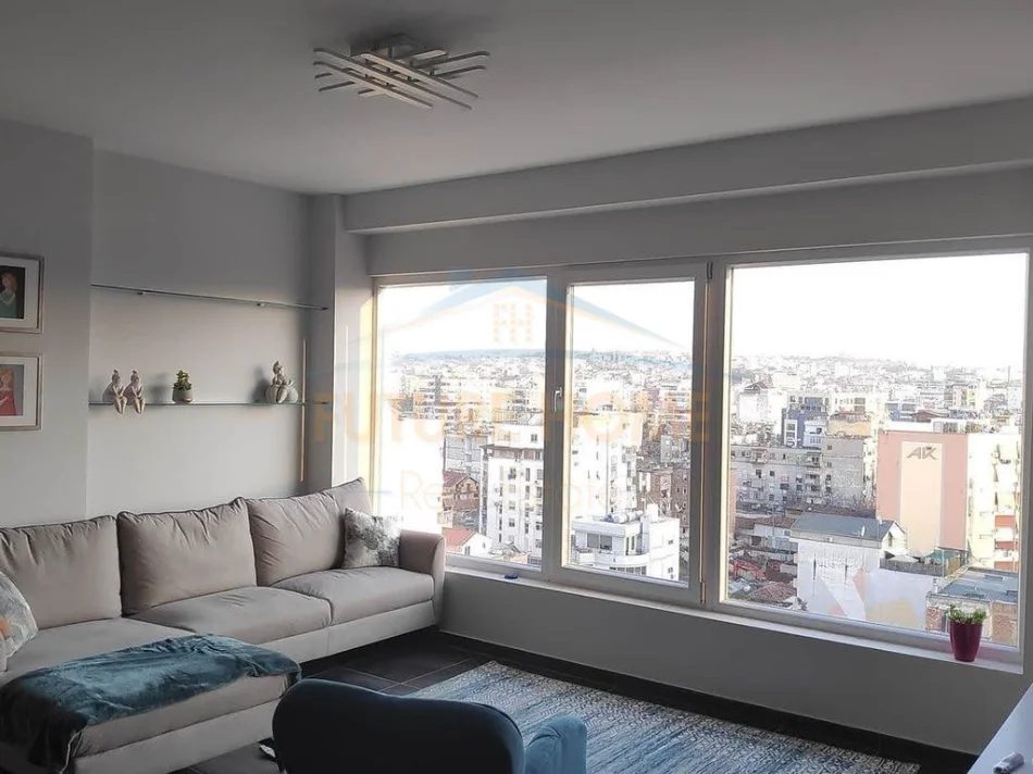 Tirane, jepet me qera apartament 2+1+Ballkon Kati 10, 71 m² 1.000 € (Pazari i Ri)