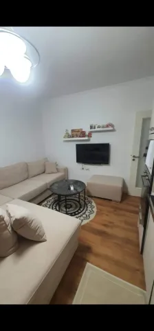 Tirane, jepet me qera apartament 2+1 Kati 2, 65 m² 500 € (Oxhaku)