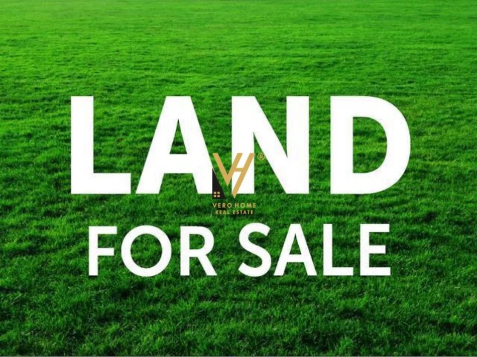 Tirane, shitet toke , 4.000 m² 480.000 € (PETRELE)