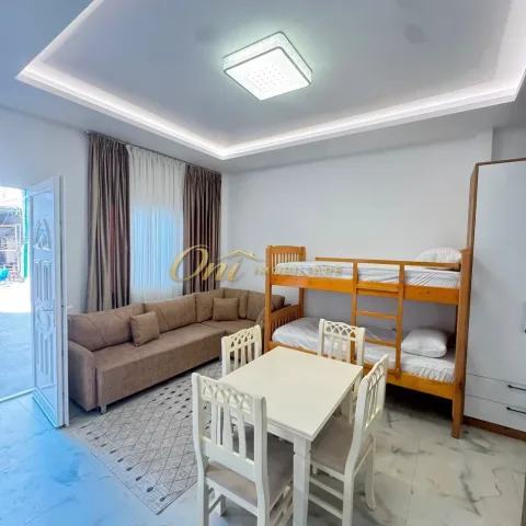Shqiperi, jepet me qera garsonier 1+1 Kati 0, 40 m² 400 € (5 MAJI)
