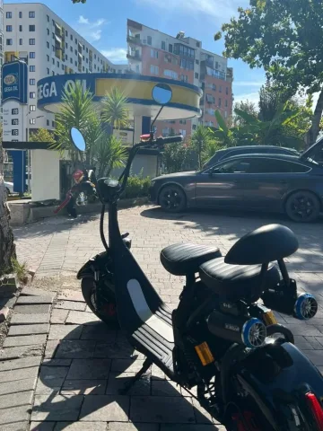 Tirane, shitet motor City coco eletric , e zeze 100 km 950 €