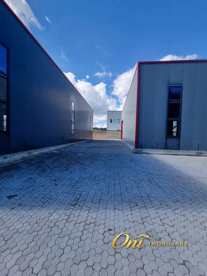 Tirane, jepet me qera magazine Kati 0, 500 m² 2.000 € (PRANE MBI KALIMI KASHAR)