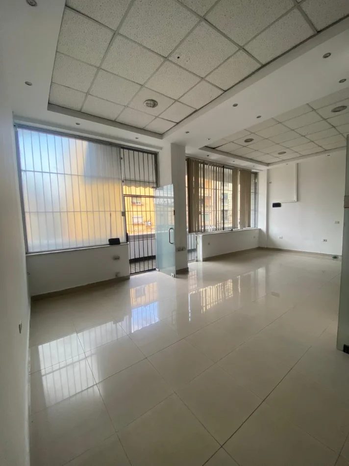 Tirane, shitet ambjent biznesi Kati 1, 66 m² 180.000 € (SELVIA)