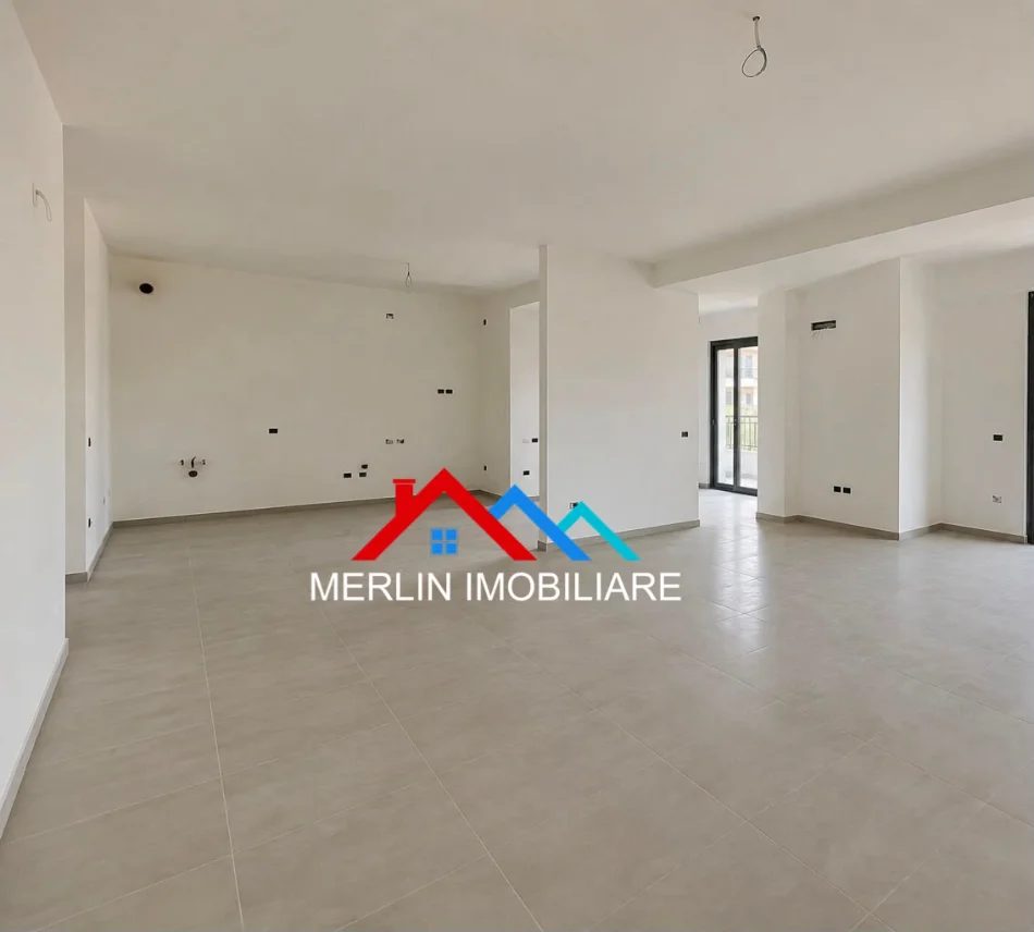Tirane, jepet me qera ambjent biznesi Kati 1, 108 m² 1.060 € (DON BOSKO)
