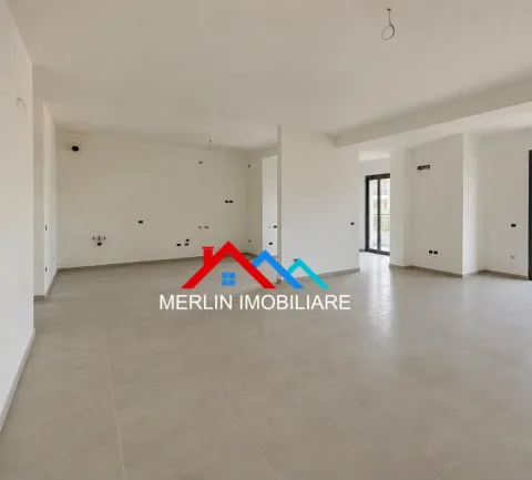 Tirane, jepet me qera ambjent biznesi Kati 1, 108 m² 1.060 € (DON BOSKO)