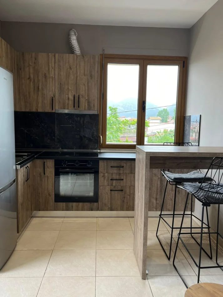 Tirane, jepet me qera apartament 1+1 Kati 2, 60 m² (Qyteti Studenti)