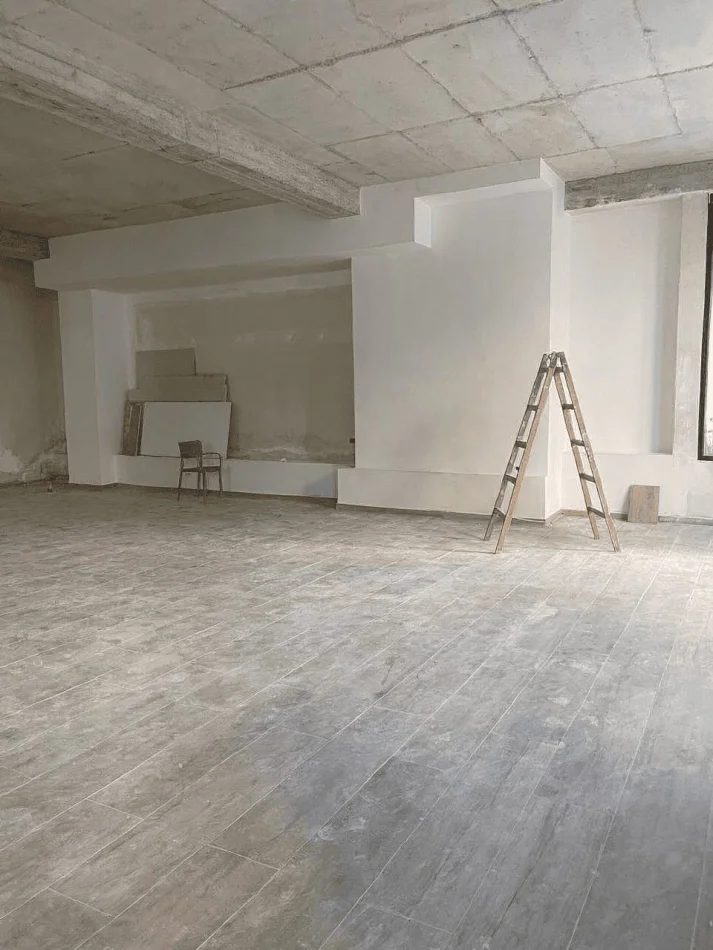 Tirane, jepet me qera ambjent biznesi Kati 0, 210 m² 1.500 € (Materniteti i Ri)