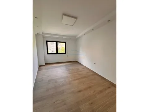 Tirane, shitet apartament 1+1 Kati 2, 71 m² 225.000 € (RRUGA E ELBASANIT)