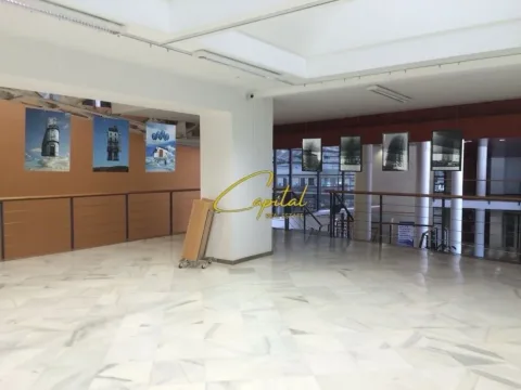 Tirane, jepet me qera ambjent biznesi Kati 1, 50 m² 400 € (ASTIR)
