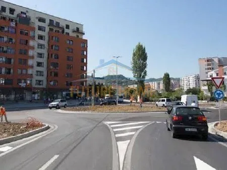 Shqiperi, shitet apartament 2+1+Ballkon Kati 2, 98 m² 147.000 € (Bulevradi Migjeni)