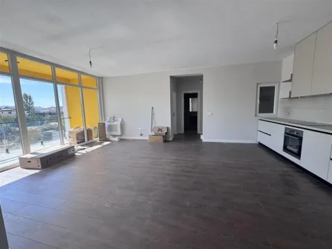 Tirane, jepet me qera zyre Kati 2, 125 m² 650 € (BULEVARDI RI)