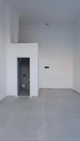 Tirane, jepet me qera dyqan Kati 0, 30 m² 800 € (PRANE SPAK)