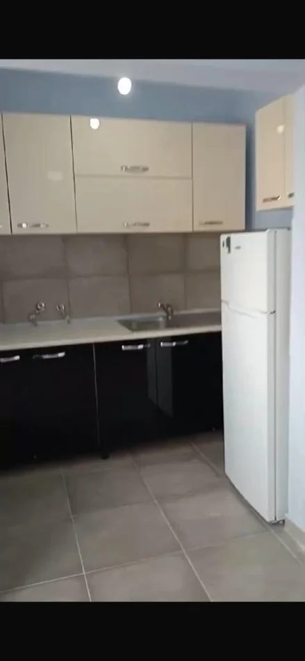 Tirane, shitet apartament 1+1 Kati 6, 58 m² 90.000 € (Laprakë)