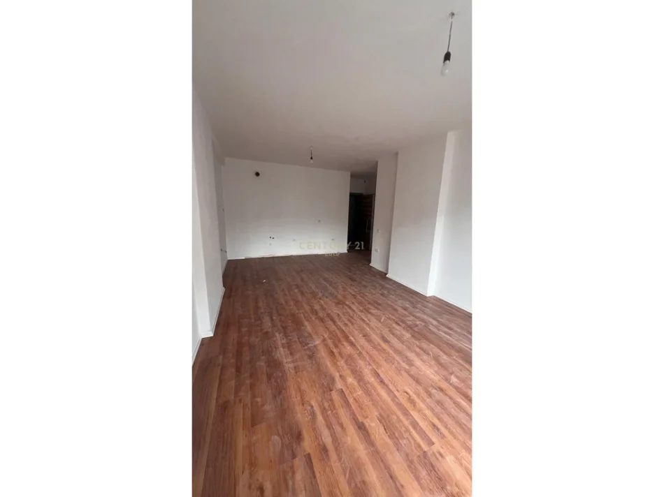 Tirane, shitet apartament 2+1 Kati 8, 106 m² 197.000 € (Kompleksi Mirabella)