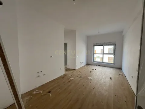 Tirane, shitet apartament 1+1 Kati 1, 47 m² 73.000 €