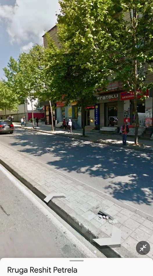 Tirane, shitet dyqan Kati 0, 65 m² 350.000 € (Reshit Petrela)