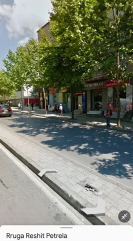Tirane, shitet dyqan Kati 0, 65 m² 350.000 € (Reshit Petrela)