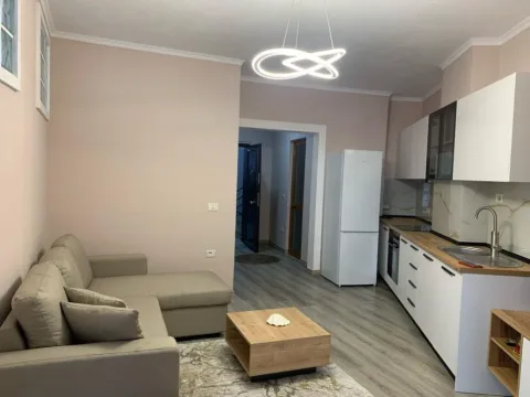 Tirane, jepet me qera apartament 2+1+Ballkon Kati 4, 88 m² 600 € (Don Bosko)