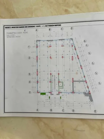 Tirane, shitet dyqan Kati 1, sip. 322 m² 23 miljon leke (Rruga Myslym Keta prane Restorant Pellumbat e Paqes.)