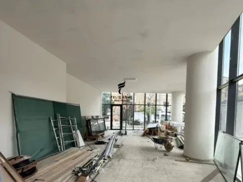 Tirane, jepet me qera dyqan Kati 0, 50 m² 1.100 € (MINE PEZA)