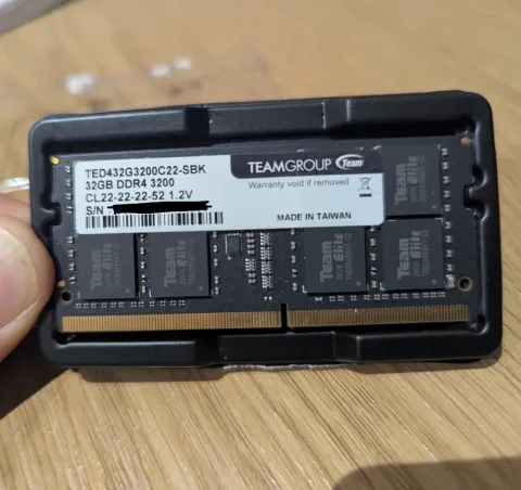 32GB DDR4 SODIMM (per laptop)