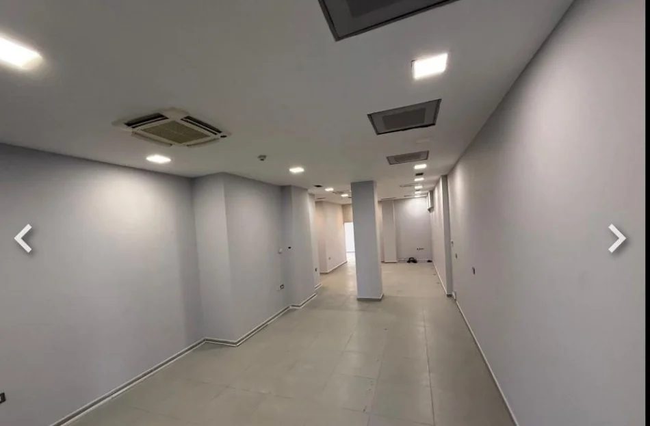 Tirane, jepet me qera ambjent biznesi Kati 2, 220 m² 4400 € (Condor Center)