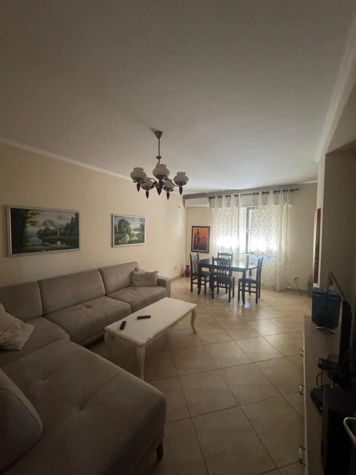 Tirane, jepet me qera apartament 2+1 Kati 3, 110 m² 650 € (DON BOSKO)