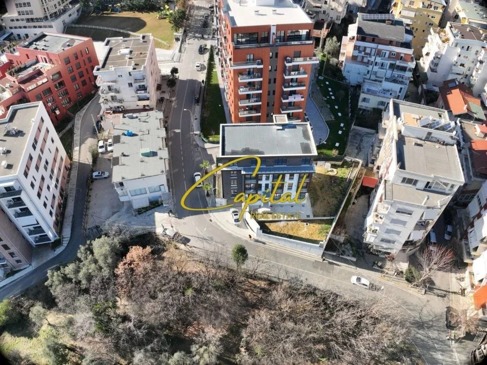 Tirane, shitet ambjent biznesi Kati 3, 806 m² 1.700.000 € (KODRA E DIELLIT)