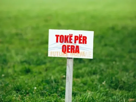 Tirane, jepet me qera toke , 10.785 m² 7,500 € (Paskquan)