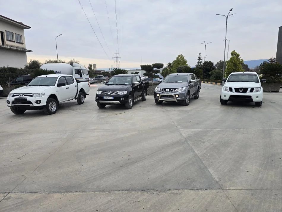 3 Mitsubishi L 200 2,5 DIO 4x4 Klima Gjermania Manual Viti 2012