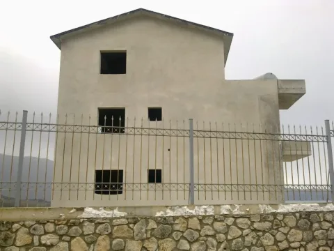 Vlore, shes truall , 2.000 m² 450.000 €