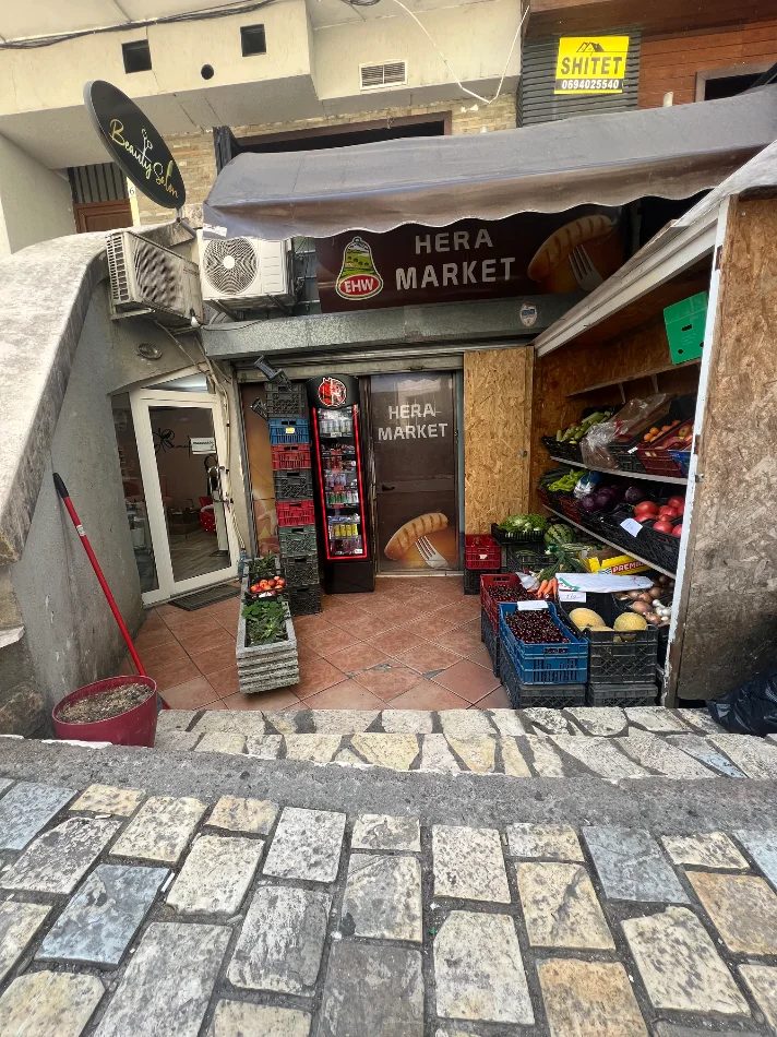 Tirane, shes Dyqan 31.500 €